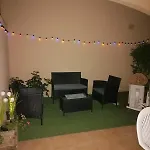 T2 Rez-de-jardin St Cyprien Apartment *